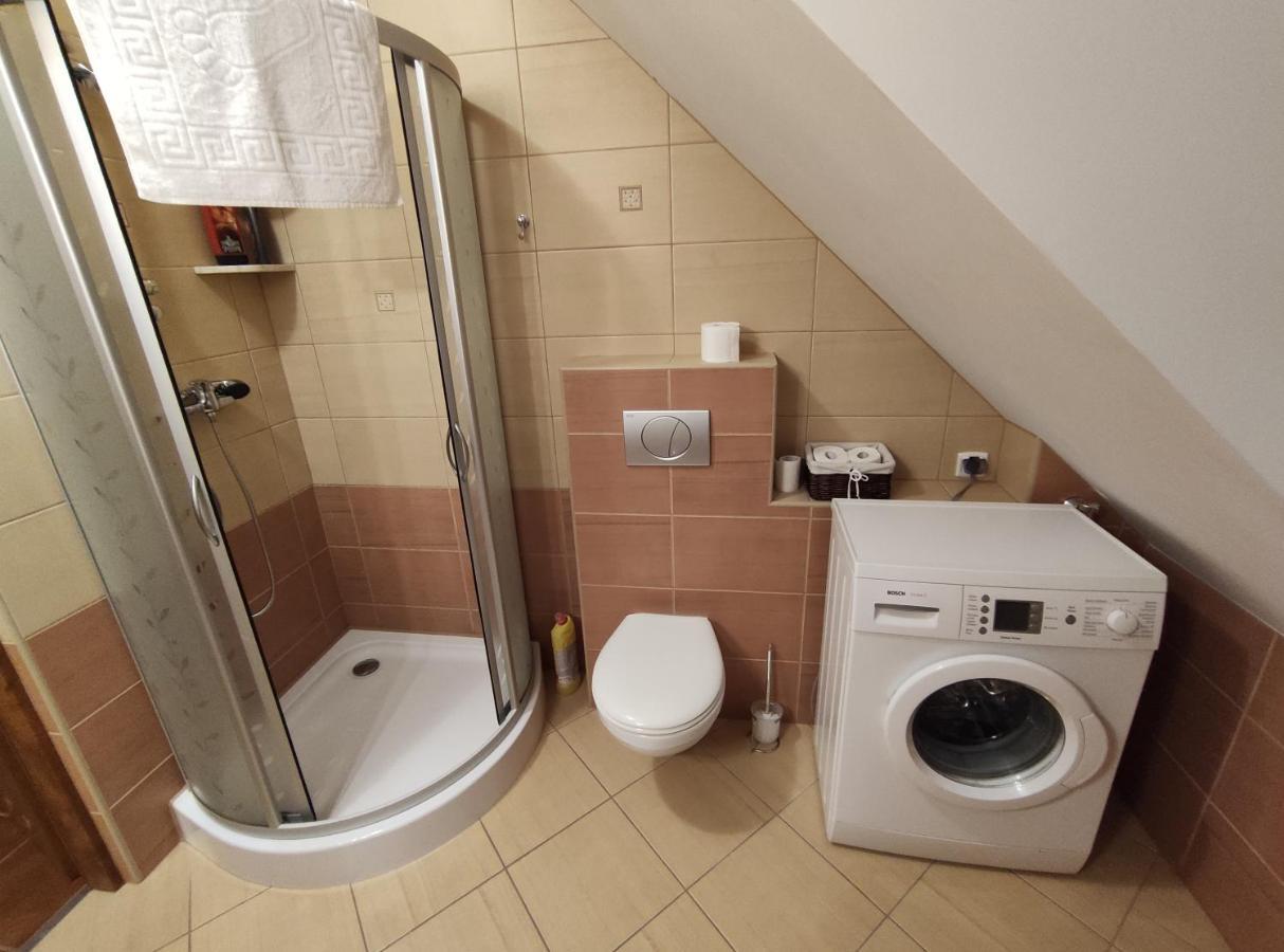 Apartament Pod Lasem Police Exterior foto